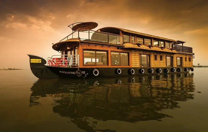 Alleppey Houseboat Package